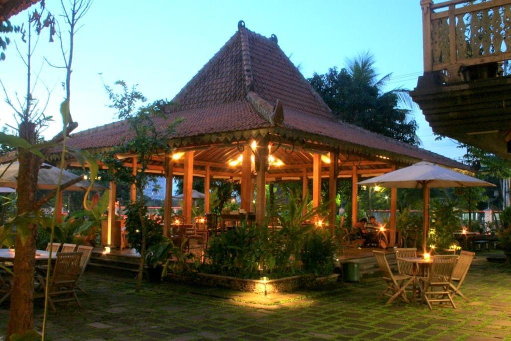 Omah Sinten Heritage Hotel & Resto Solo Exterior foto